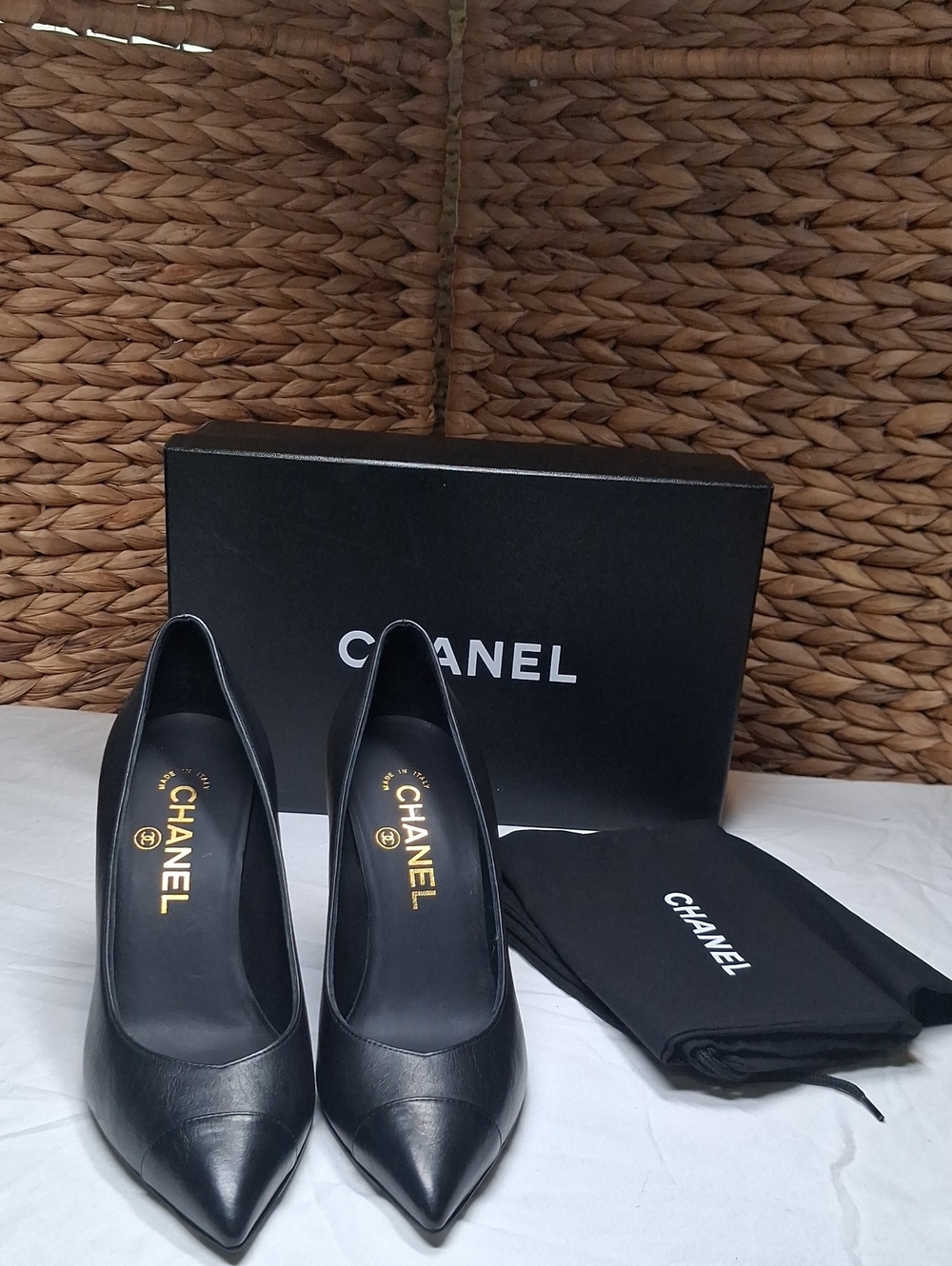CHANEL Black Leather Pointed Toe Pumps with Gold Logo Insole